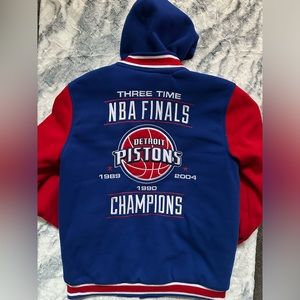 Men’s Detroit Pistons Reversible Coat w/hood